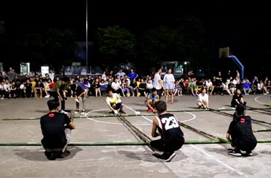 广西乐鱼网页版登录入口-乐鱼(中国)郁江校区竹竿舞晚会